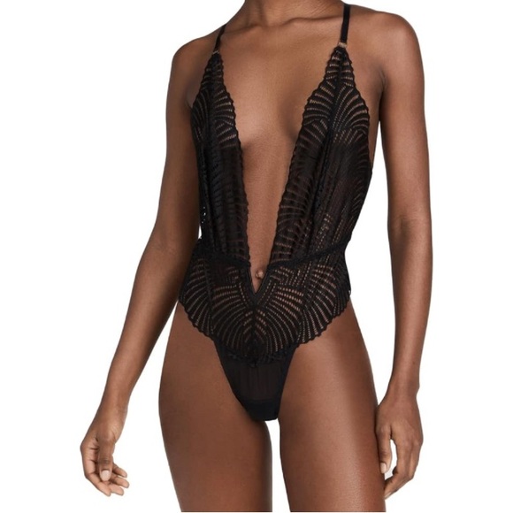 Bluebella Iris Soft Bodysuit in Black (Medium) - Picture 4 of 8